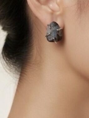 925 Sterling Silver Black Gray Raw Agate Stud Earrings